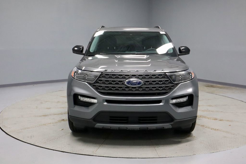Certified 2023 Ford Explorer XLT w/ Equipment Group 202A AWD/4WD image 7