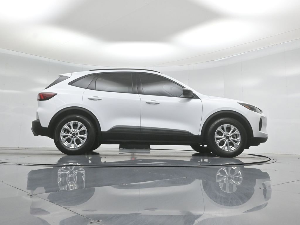 Certified 2025 Ford Escape Active w/ Tech Pack #1 FWD image 45