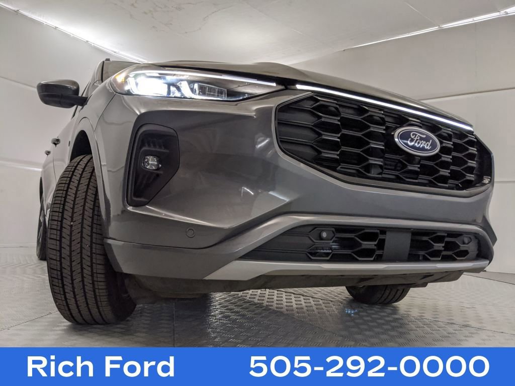 Certified 2024 Ford Escape ST-Line Elite image 29