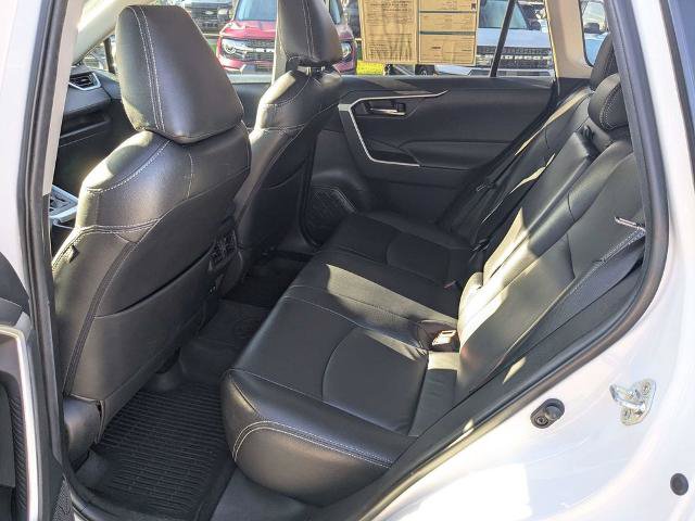 Used 2021 Toyota RAV4 XLE w/ Convenience Package AWD/4WD image 15