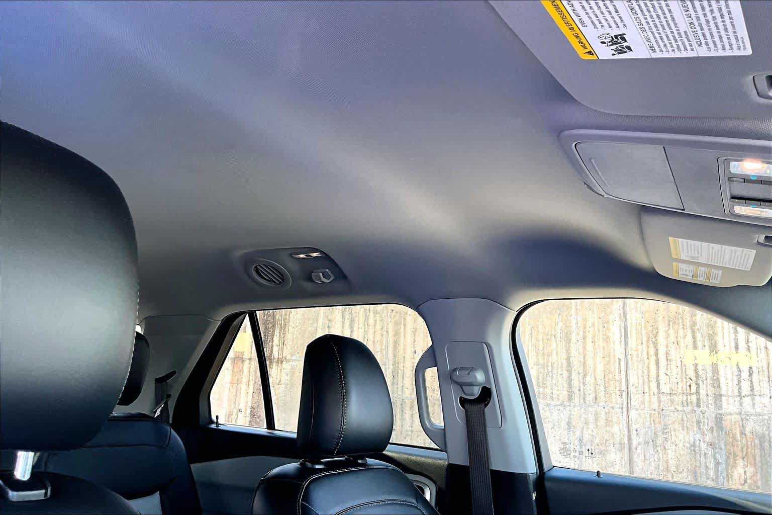 Certified 2024 Ford Explorer XLT RWD image 14