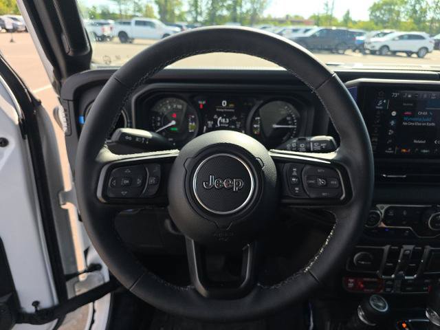 Used 2025 Jeep Wrangler Unlimited Rubicon 4xe AWD/4WD image 11