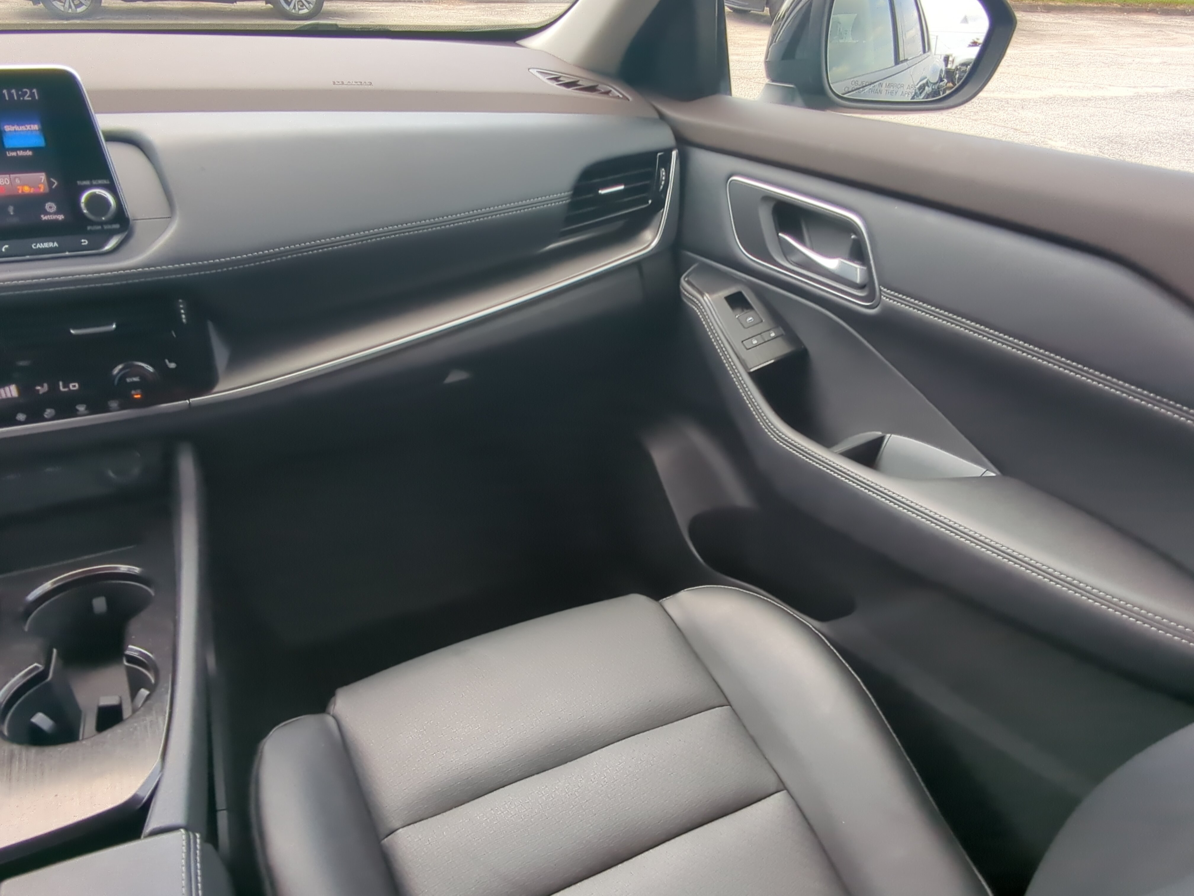 Used 2021 Nissan Rogue SV w/ Premium Package FWD image 15