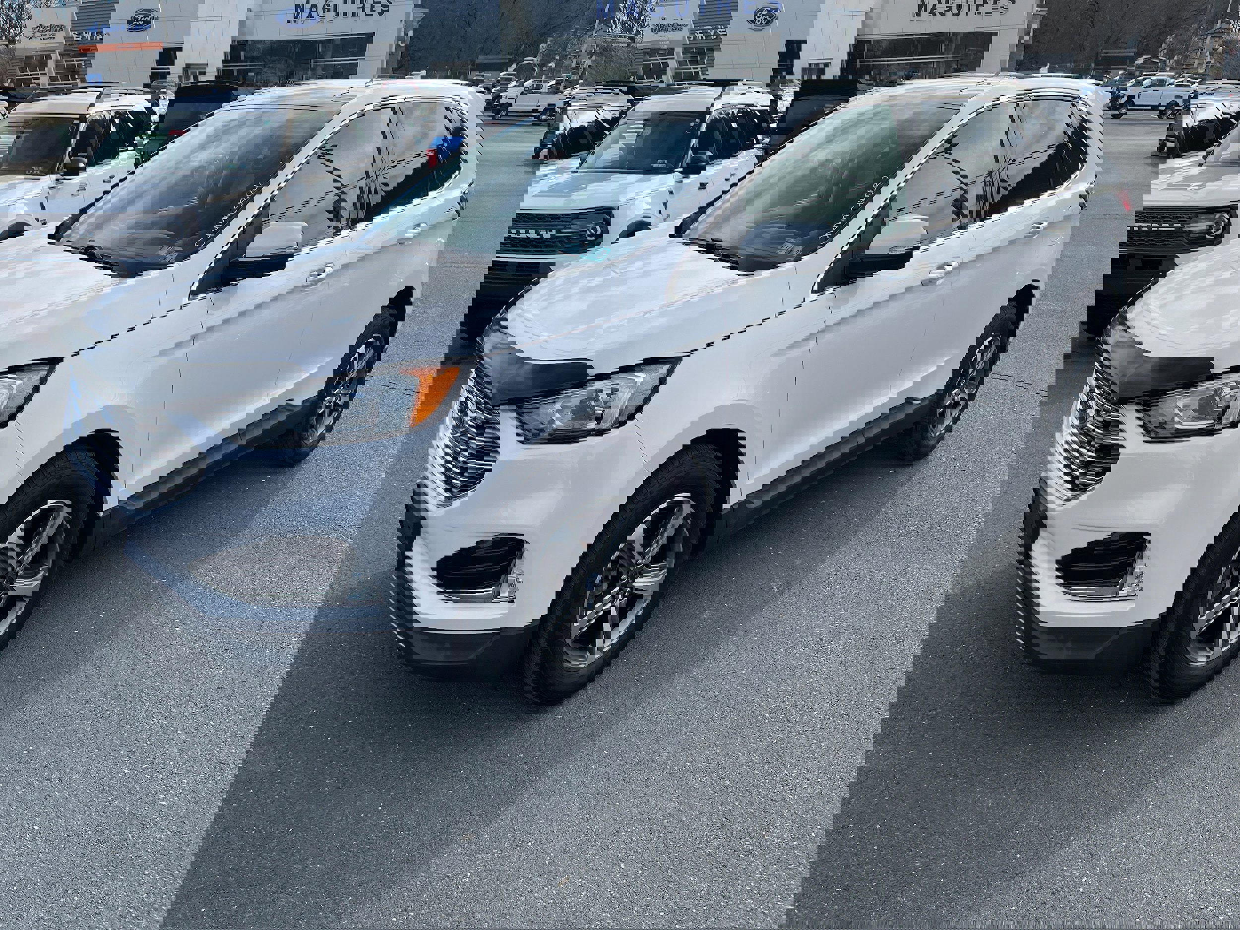 Certified 2019 Ford Edge SEL w/ Equipment Group 201A image 2