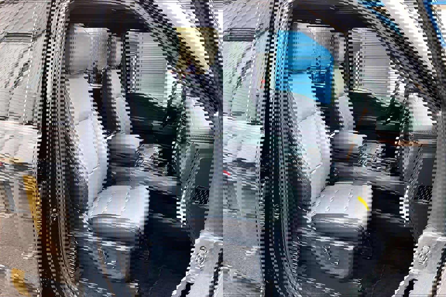 Certified 2025 Ford F150 Lightning Lariat image 9