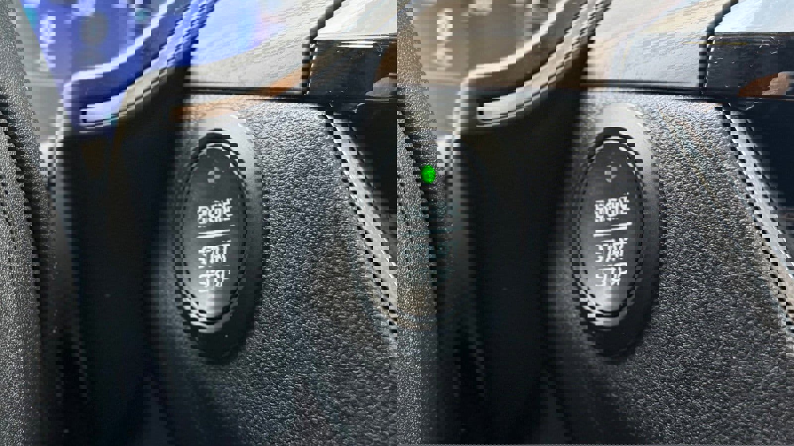 Certified 2020 Ford Escape Titanium w/ Titanium Premium Package 2.0 FWD image 31