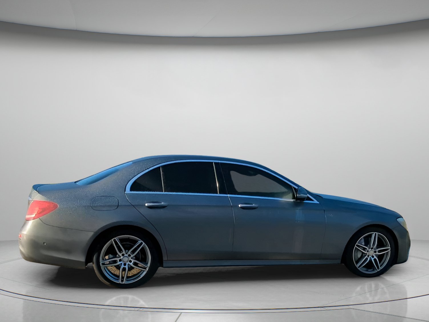 Used 2017 Mercedes-Benz E 300 image 31