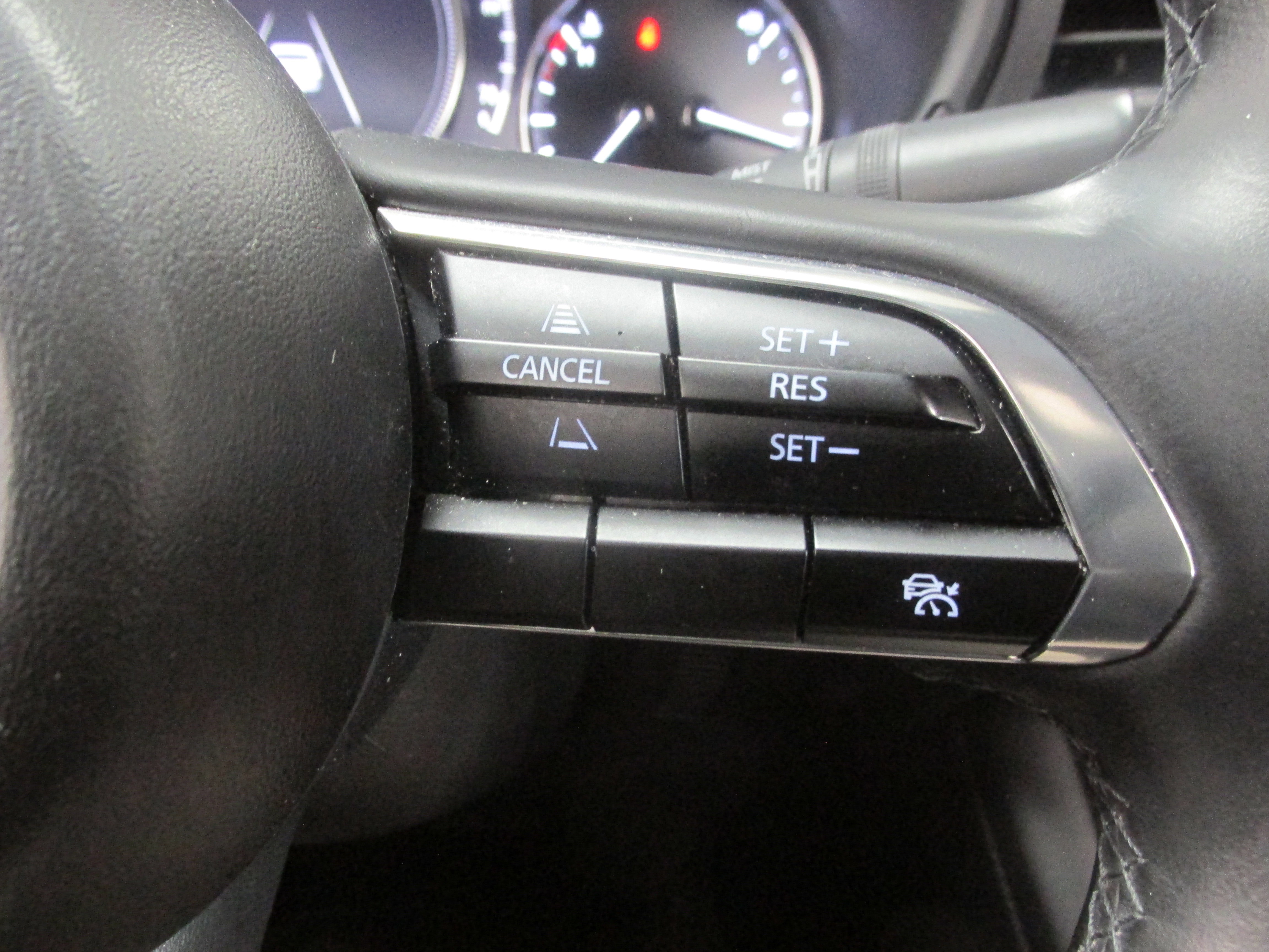 Used 2024 MAZDA MAZDA3 s image 33