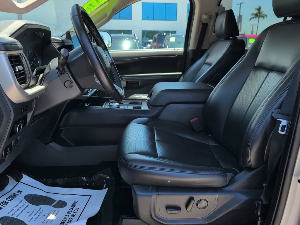 Certified 2024 Ford Expedition XLT RWD image 8