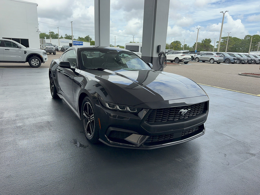 Certified 2024 Ford Mustang Coupe RWD image 4