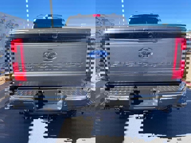 Certified 2025 Ford F250 Lariat w/ Tremor Off-Road Package image 4