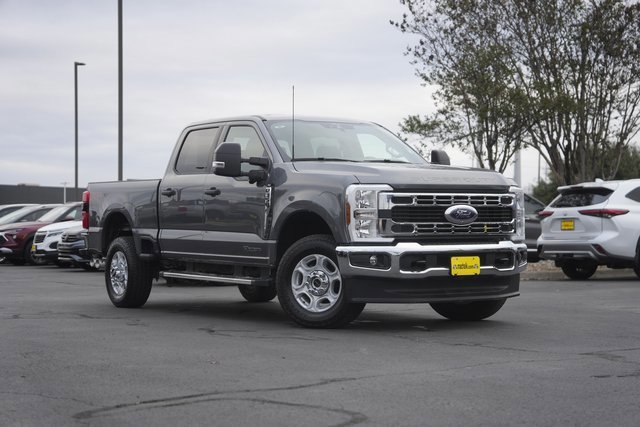 Certified 2025 Ford F350 XLT w/ 360-Degree Camera Package image 2