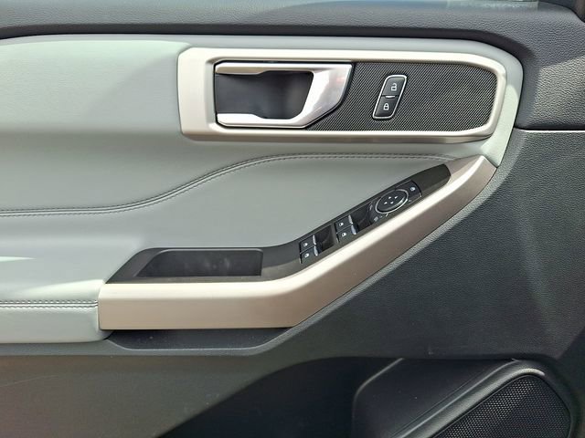Certified 2023 Ford Explorer XLT w/ Equipment Group 202A AWD/4WD image 12