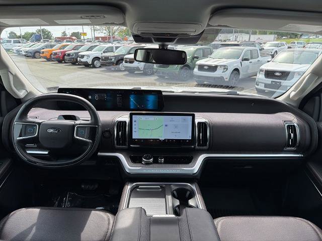 Certified 2025 Ford Expedition Platinum w/ Platinum Ultimate Package AWD/4WD image 26