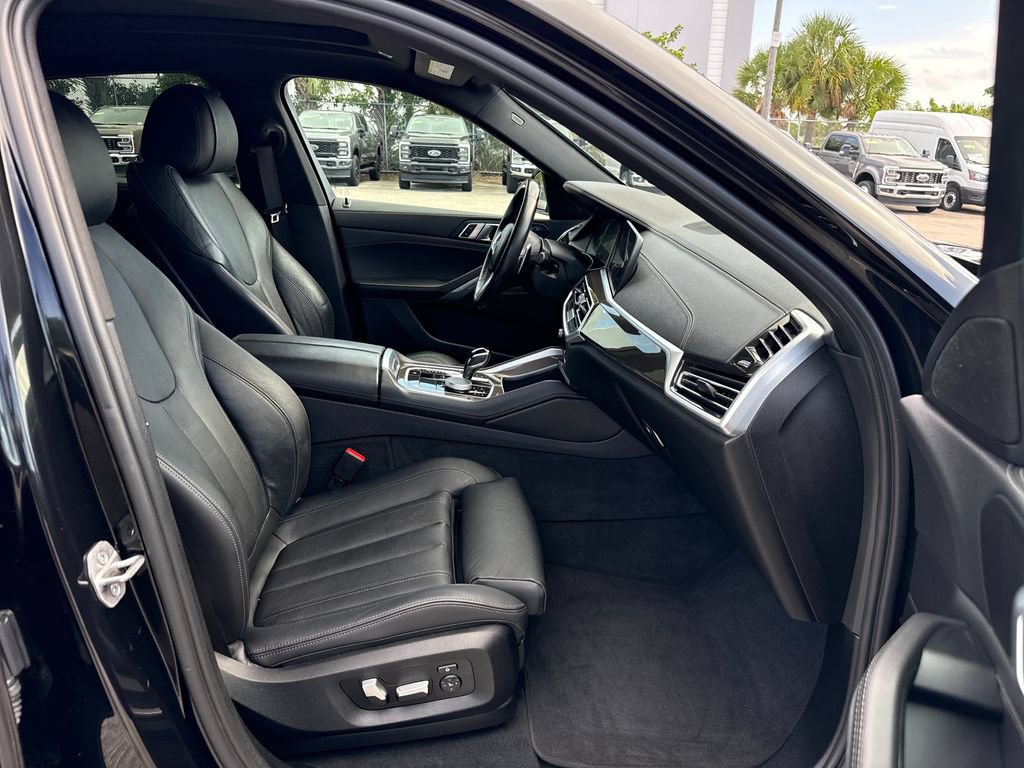 Used 2022 BMW X6 xDrive40i w/ M Sport Package AWD/4WD image 27