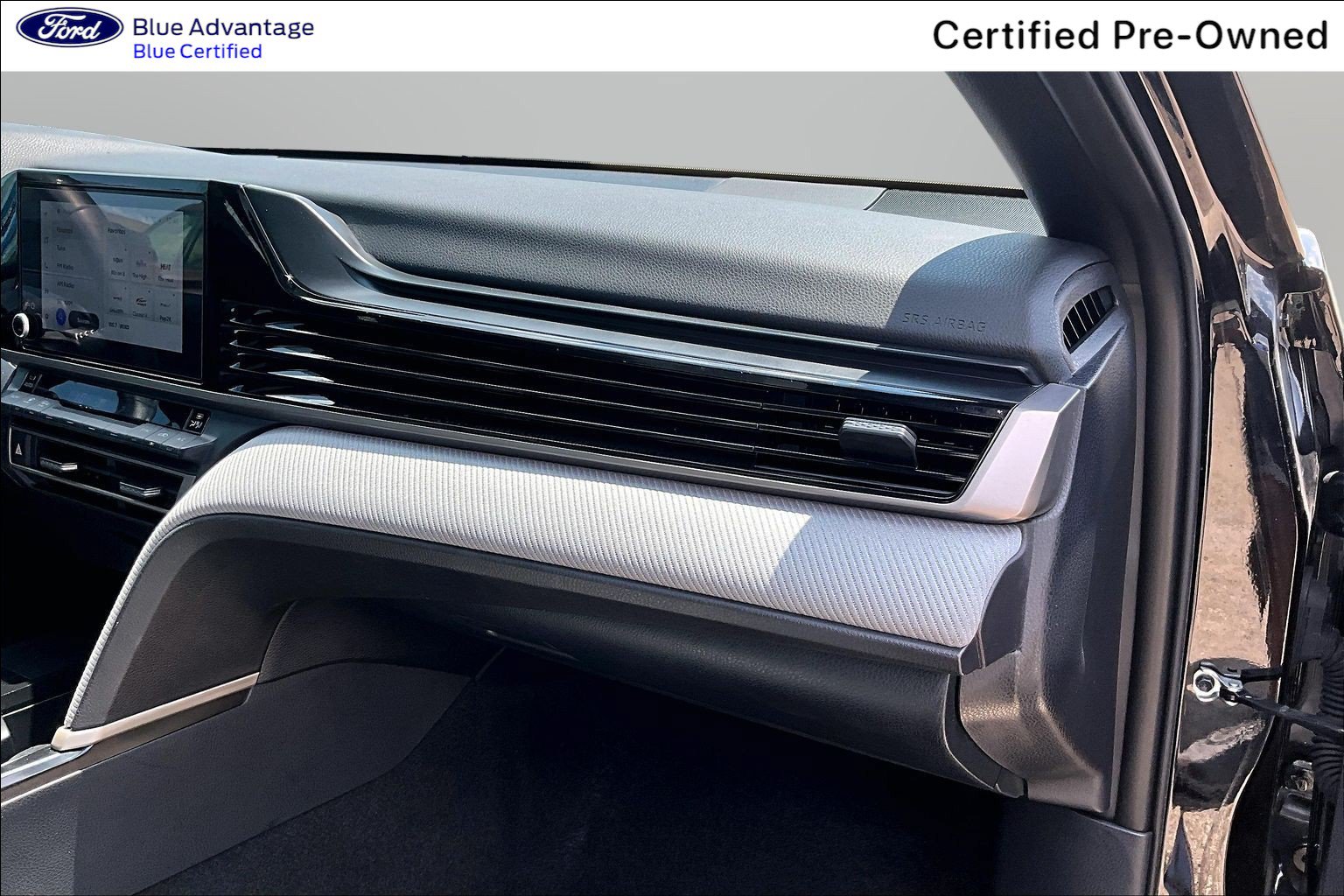 Used 2025 Toyota Camry SE w/ Convenience Package FWD image 21