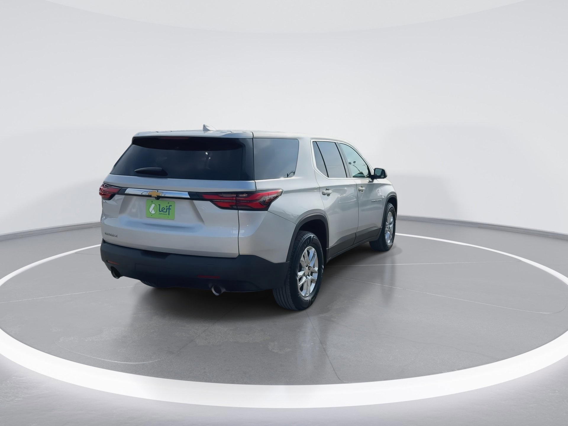 Used 2022 Chevrolet Traverse LS w/ LPO, Cargo Package image 5