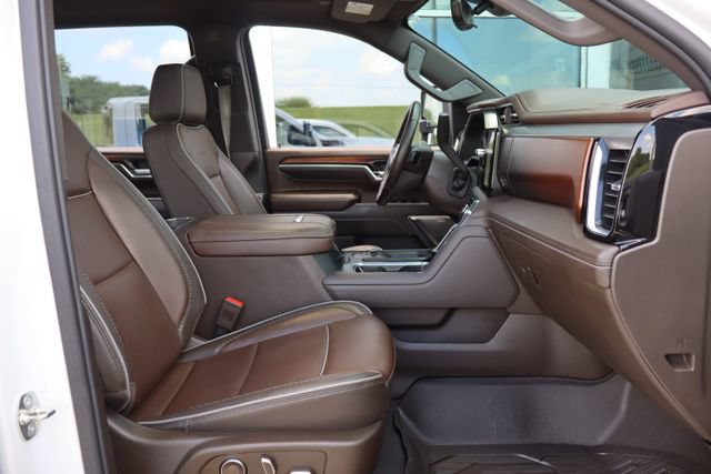 Used 2024 GMC Sierra 2500 Denali w/ Denali Reserve Package AWD/4WD image 39