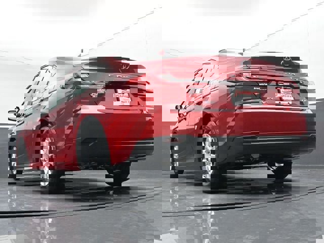 Used 2025 Toyota Camry LE FWD image 9