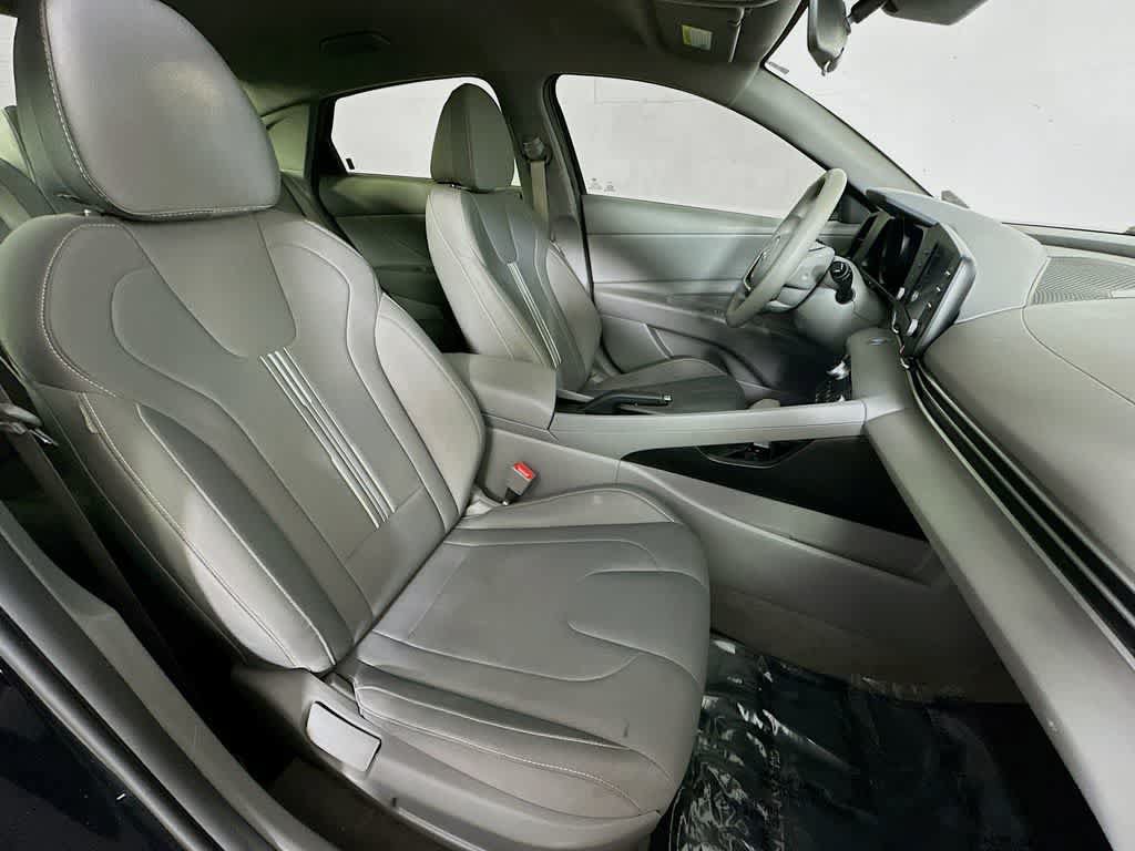 Used 2022 Hyundai Elantra SEL FWD image 13