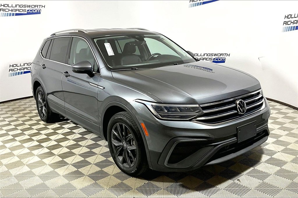 Used 2022 Volkswagen Tiguan SE image 3