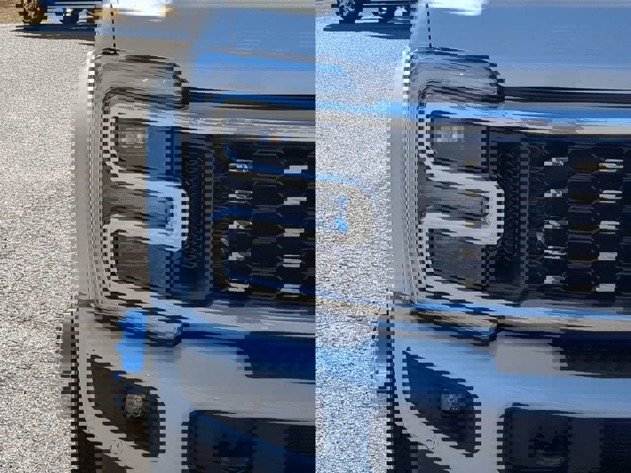 Certified 2025 Ford F450 Platinum w/ FX4 Off-Road Package image 8