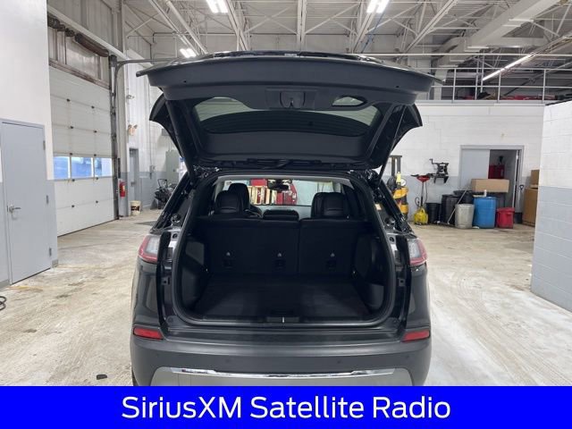 Used 2019 Jeep Cherokee Limited image 11