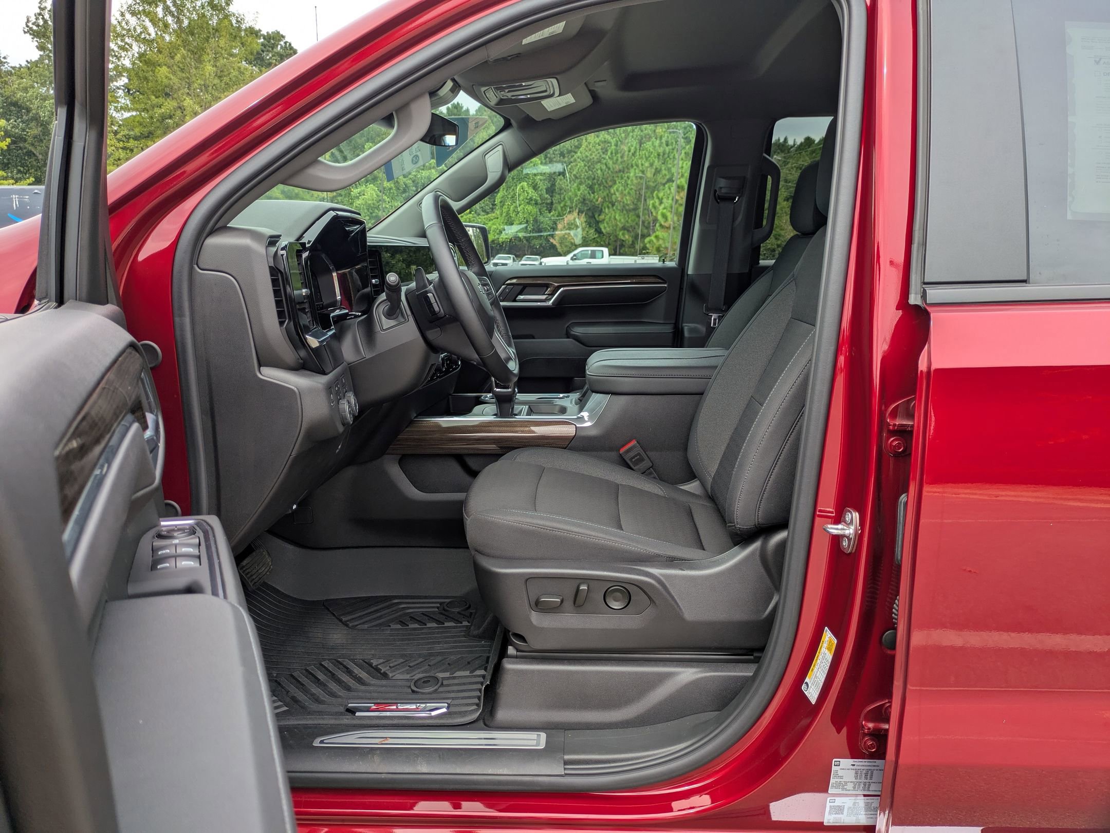 Used 2024 Chevrolet Silverado 1500 RST image 13