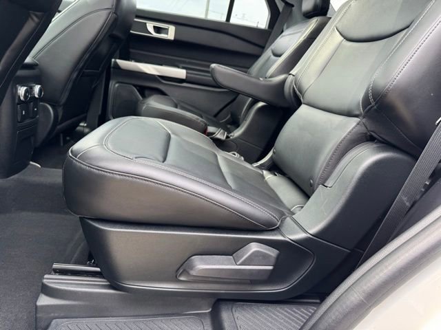 Certified 2022 Ford Explorer XLT w/ Equipment Group 202A AWD/4WD image 15