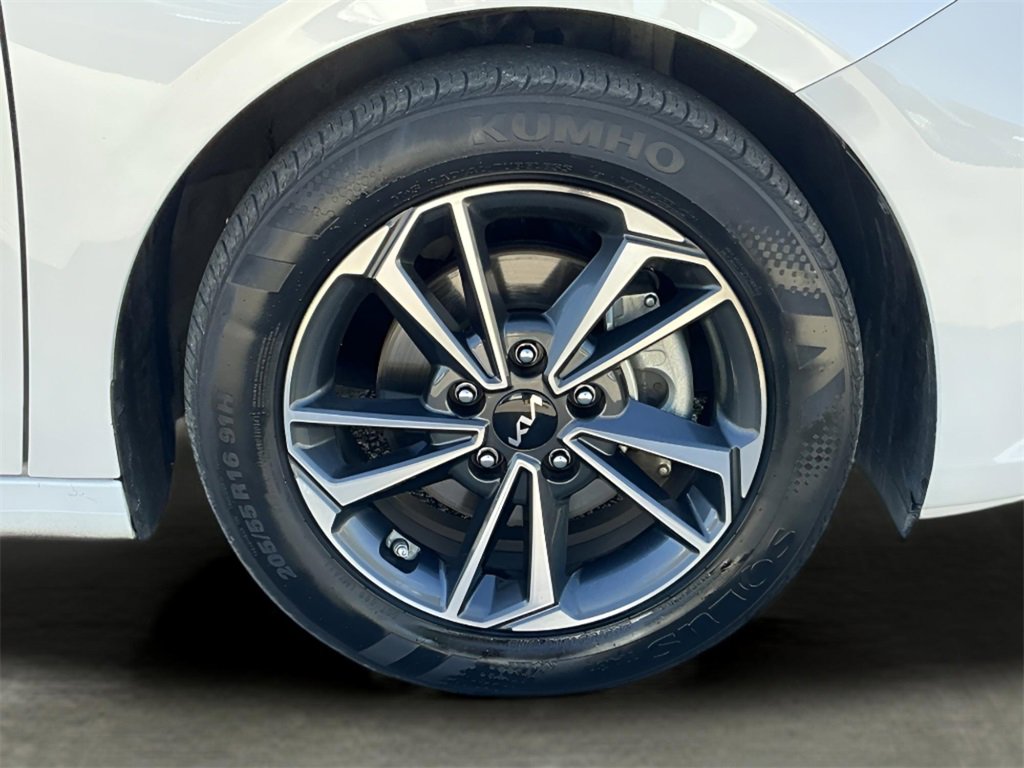 Used 2024 Kia Forte LXS image 15