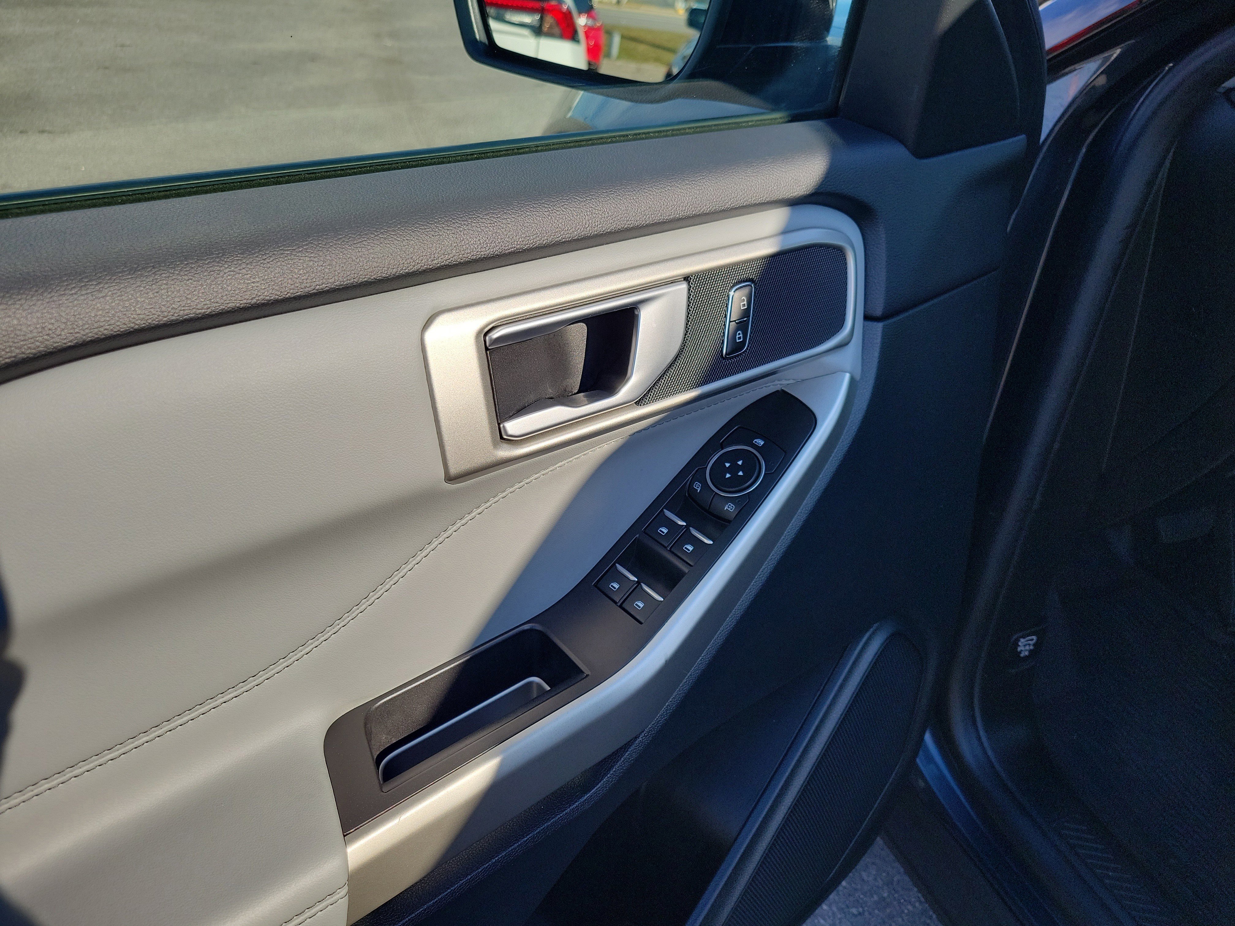 Certified 2023 Ford Explorer XLT w/ Equipment Group 202A image 6