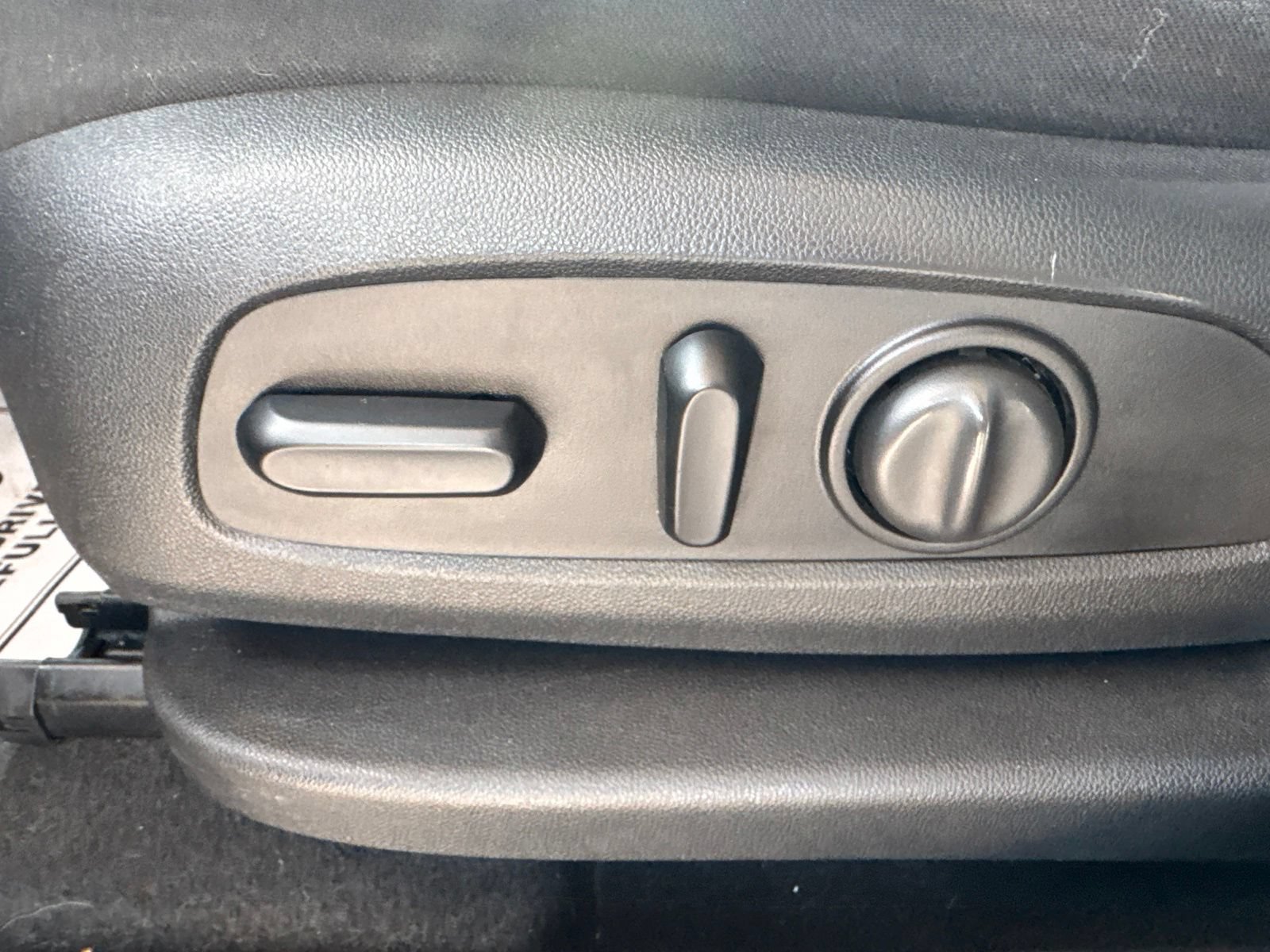 Used 2018 Chevrolet Equinox LT AWD/4WD image 19