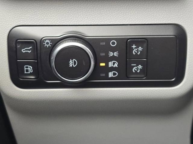 Certified 2025 Ford Escape SE w/ PHEV Premium Package FWD image 16