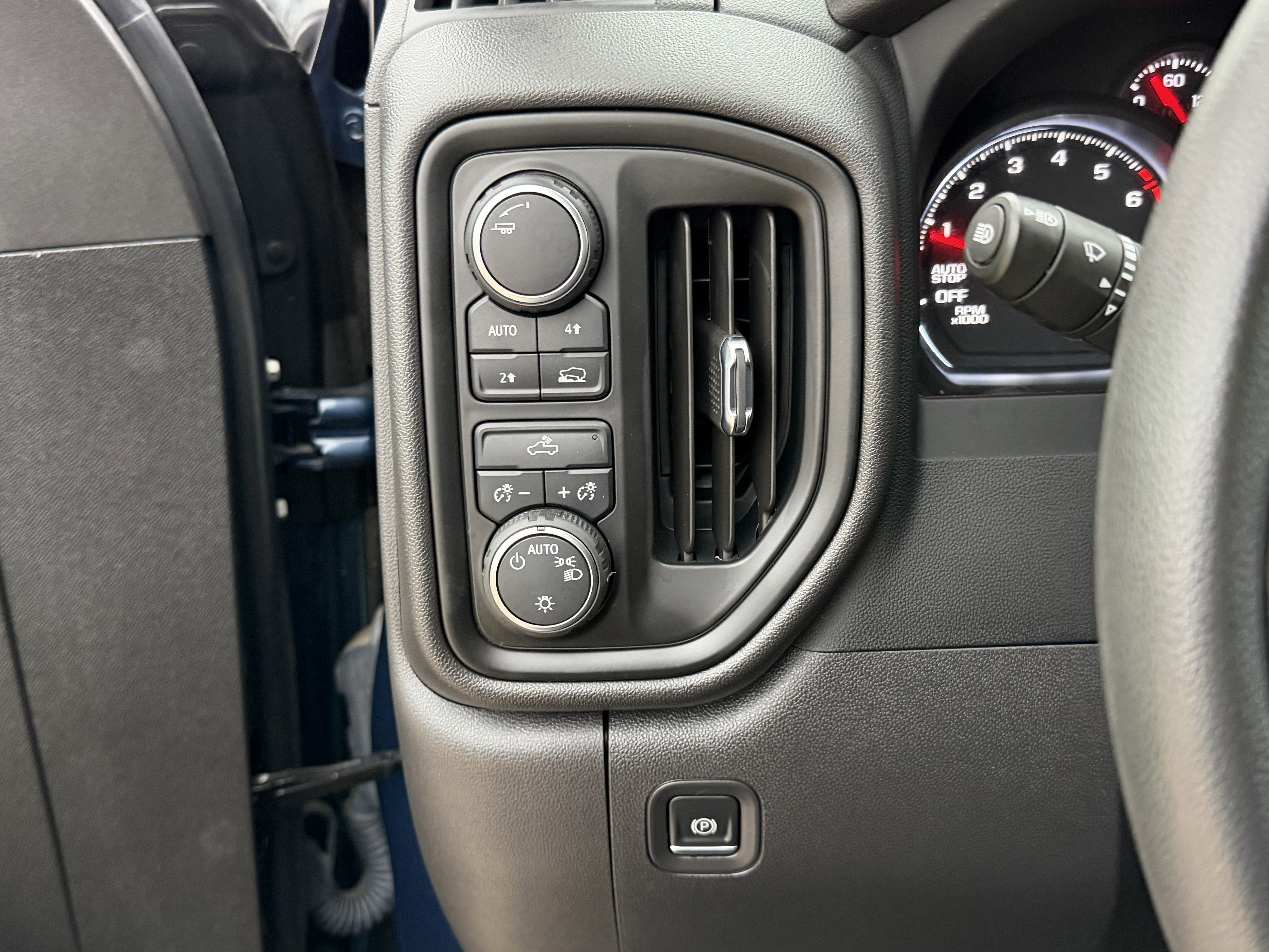 Used 2023 Chevrolet Silverado 1500 Custom w/ LPO, Dark Essentials Package image 27