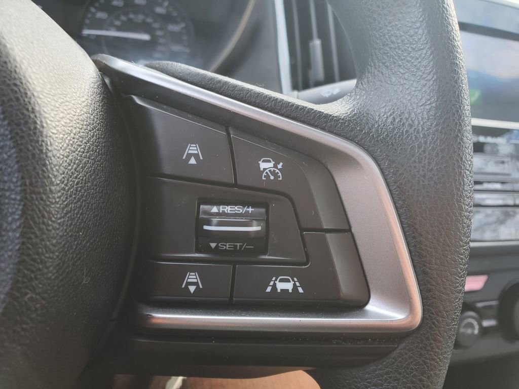 Used 2017 Subaru Impreza 2.0i Premium image 18