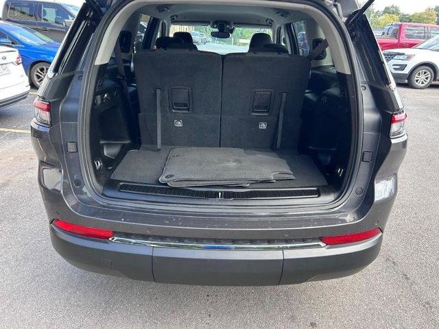 Used 2023 Jeep Grand Cherokee L Laredo image 7