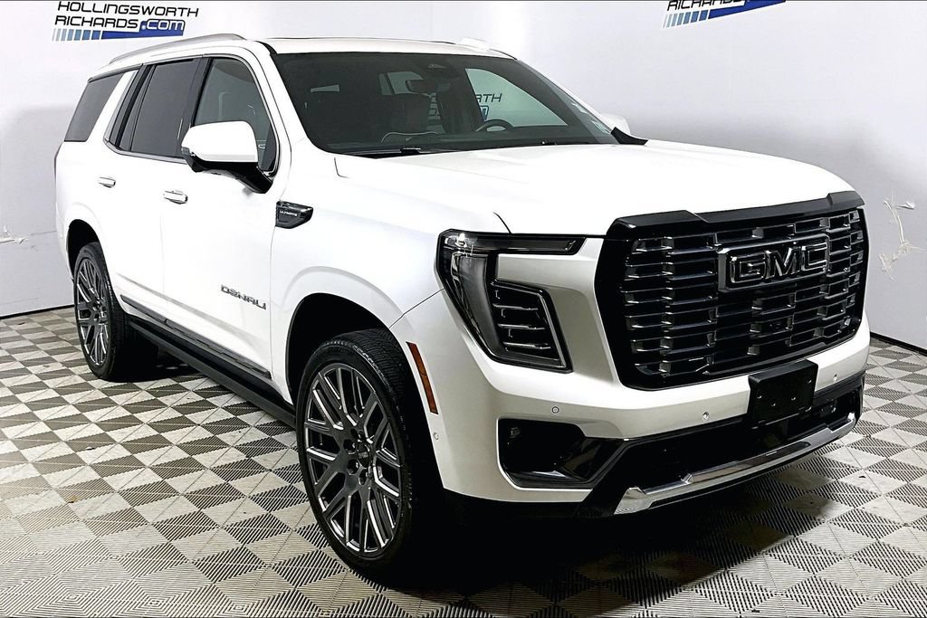 Used 2025 GMC Yukon Denali Ultimate AWD/4WD image 3