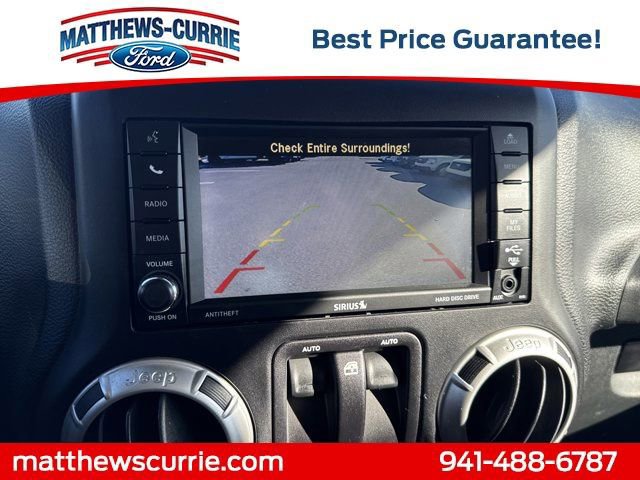 Used 2017 Jeep Wrangler Sahara w/ Connectivity Group image 17