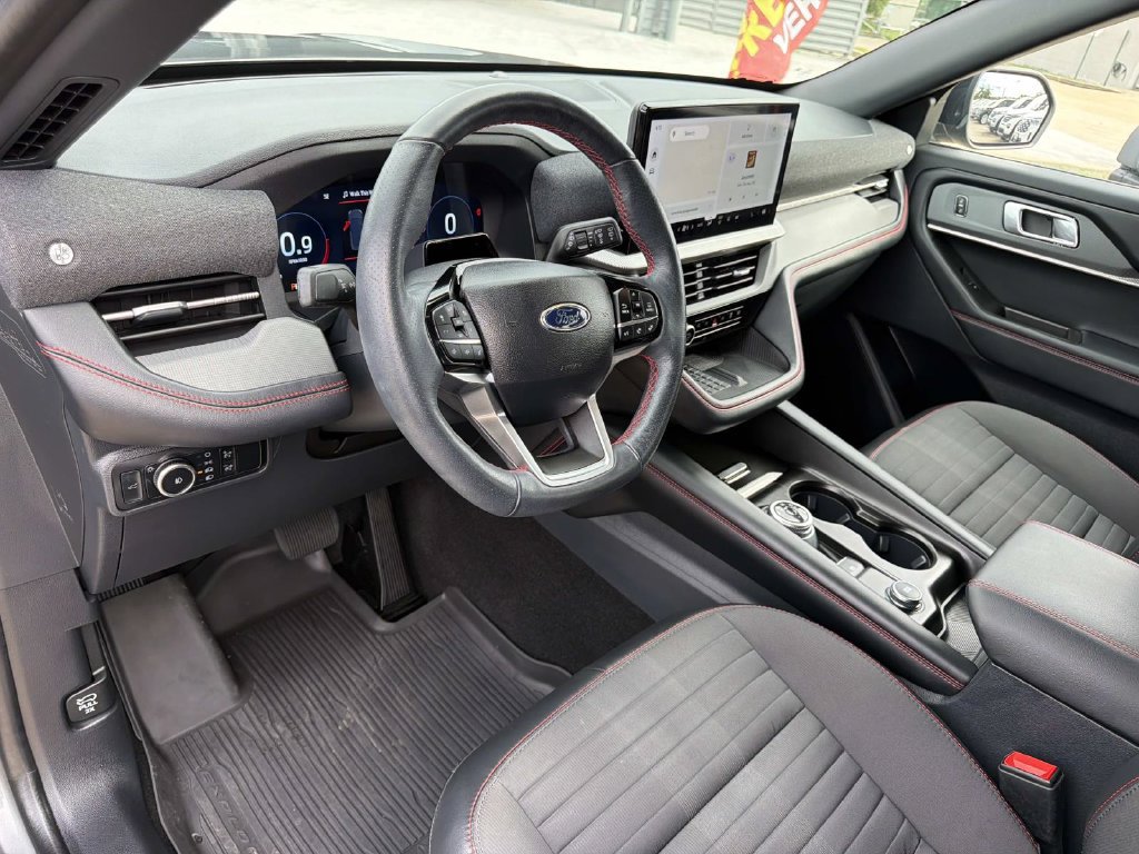 Certified 2025 Ford Explorer ST-Line w/ Premium Package RWD image 20
