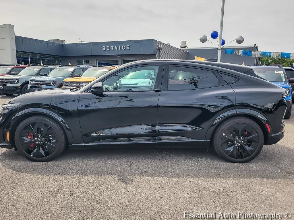 Certified 2025 Ford Mustang Mach-E GT AWD/4WD image 6