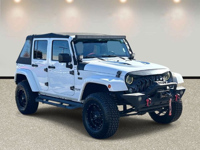 Used 2017 Jeep Wrangler Unlimited Sahara AWD/4WD image 3