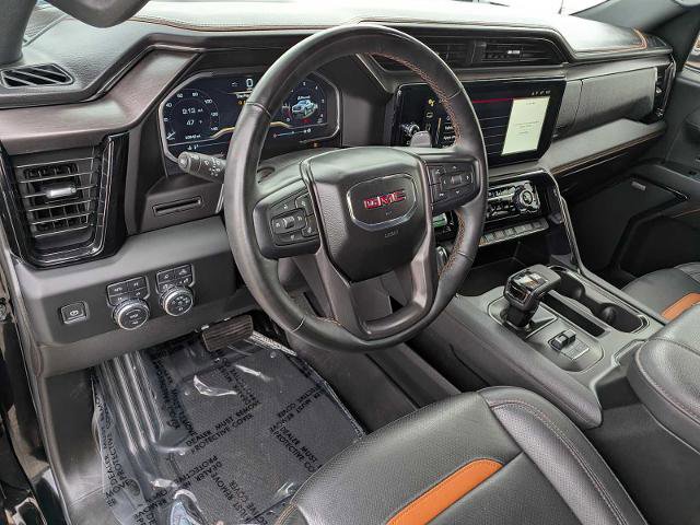 Used 2023 GMC Sierra 1500 AT4 w/ AT4 Premium Package AWD/4WD image 2