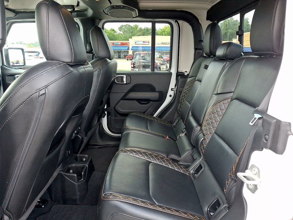 Used 2023 Jeep Gladiator Overland AWD/4WD image 10