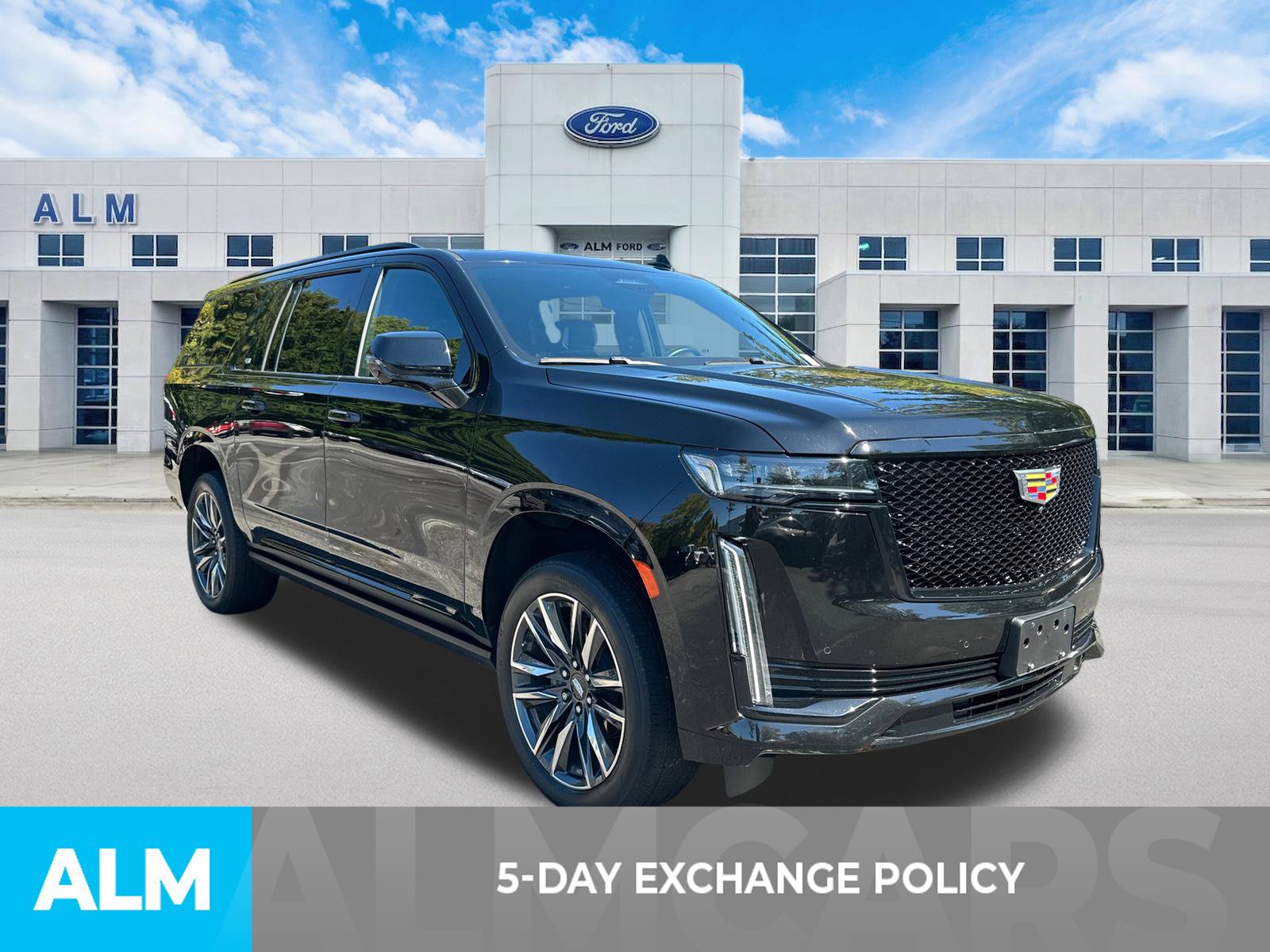 Used 2023 Cadillac Escalade ESV Sport Platinum AWD/4WD image 3