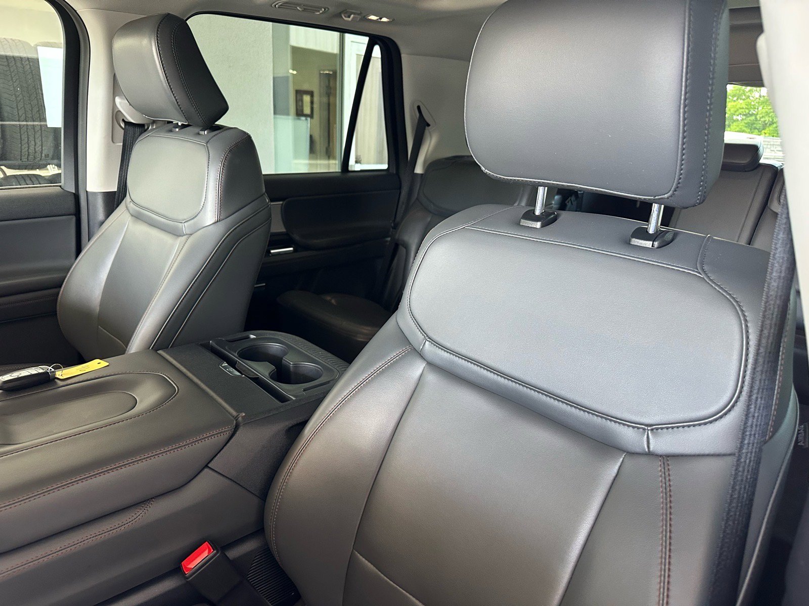 Certified 2025 Ford Expedition Active AWD/4WD image 22