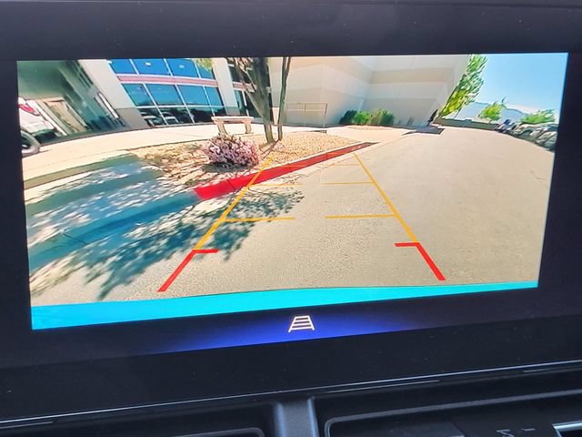Used 2025 Chevrolet Trax ACTIV FWD image 21