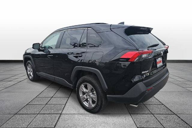 Used 2025 Toyota RAV4 XLE FWD image 7
