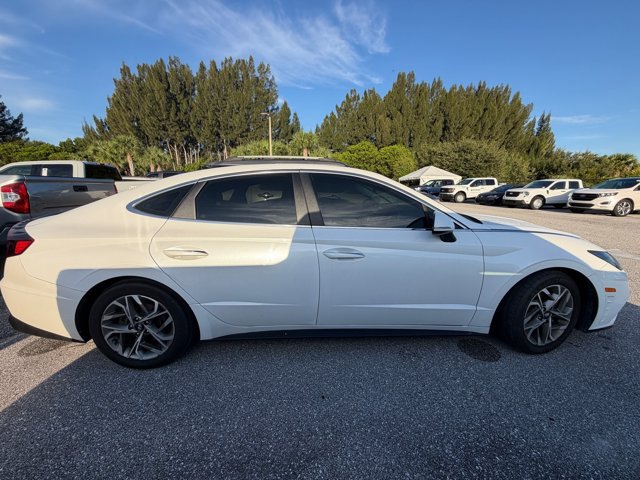 Used 2021 Hyundai Sonata SEL w/ Convenience Package FWD image 12