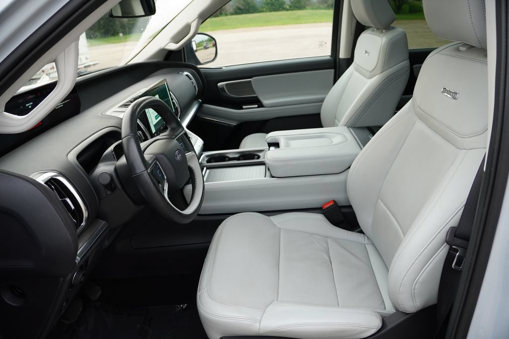 Certified 2025 Ford Expedition Max Platinum AWD/4WD image 16