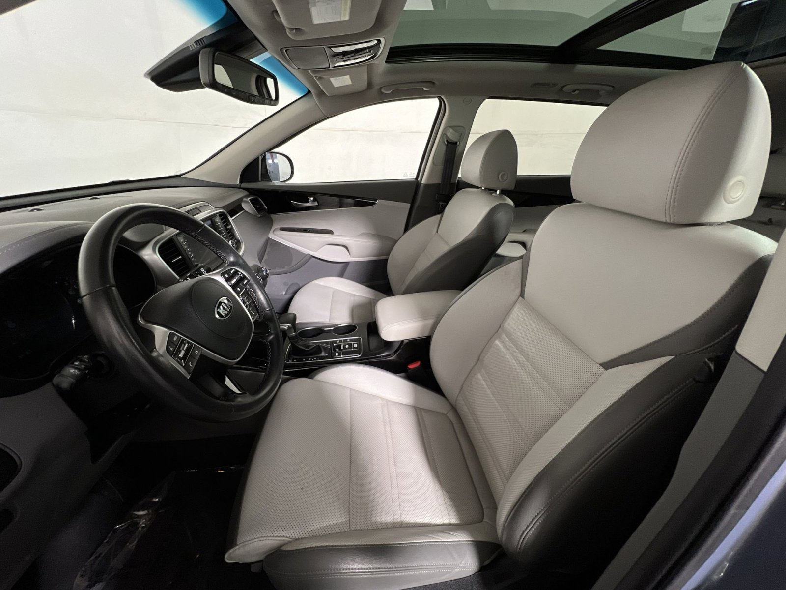 Used 2020 Kia Sorento SX FWD image 13